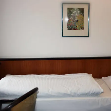 Waldhotel